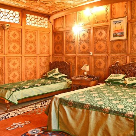 De Laila House Boat By Sterling Hotel Srinagar  Exterior photo