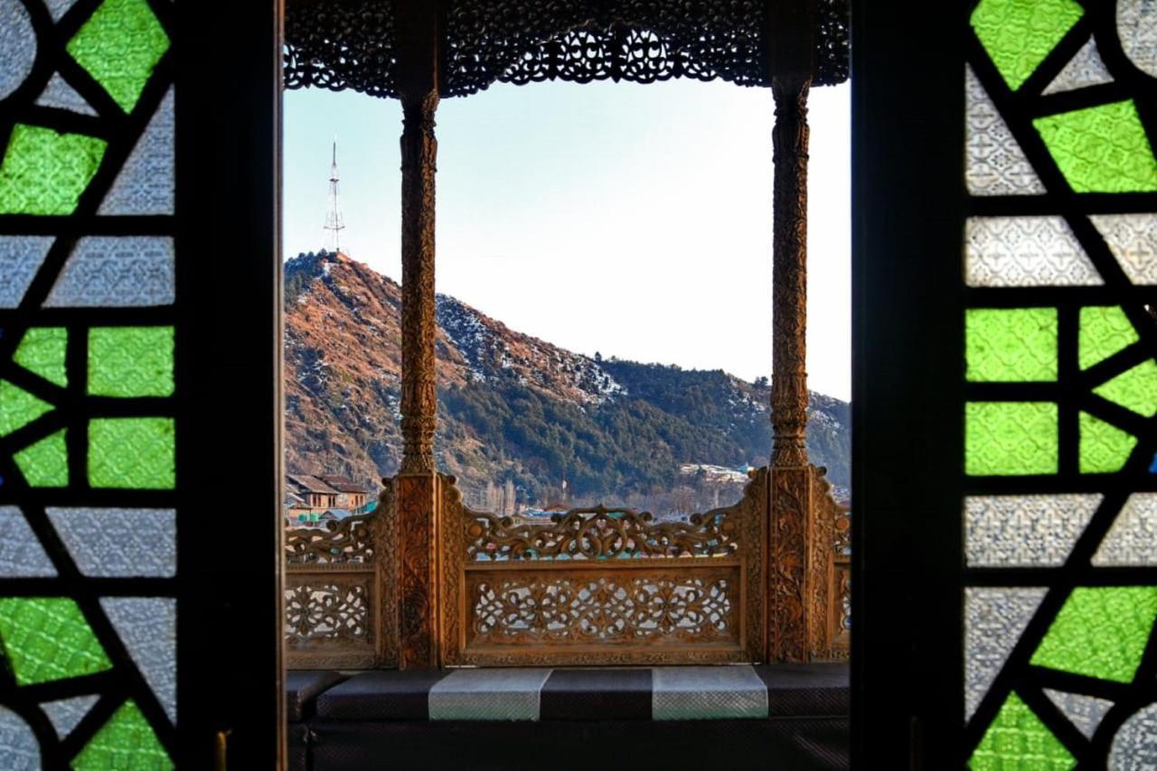 De Laila House Boat By Sterling Hotel Srinagar  Exterior photo